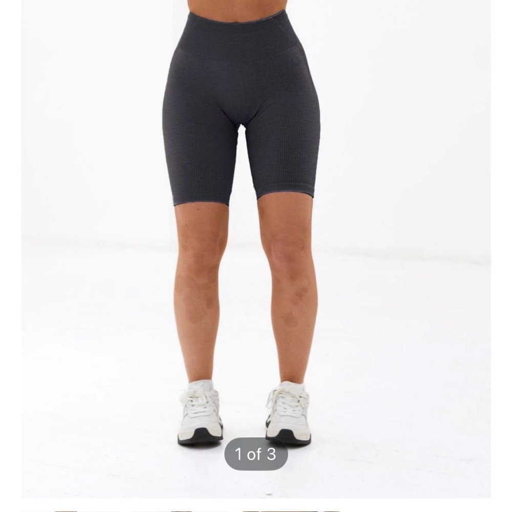Lazuli Label Scrunch Seamless Ribbed Contour Shorts - Gunmetal Grey